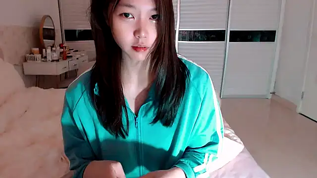 -Lucky Girl online show from 10, 5, 2026