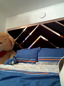 emmyjhonson07 online show from 9, 10, 2025