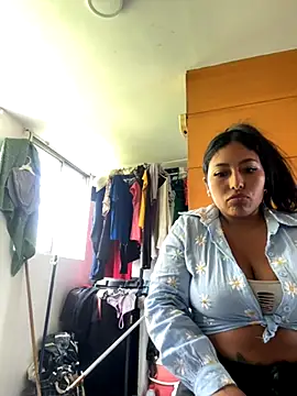 emmyjhonson07 online show from 1, 12, 2025