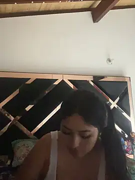 emmyjhonson07 online show from 27, 5, 2026