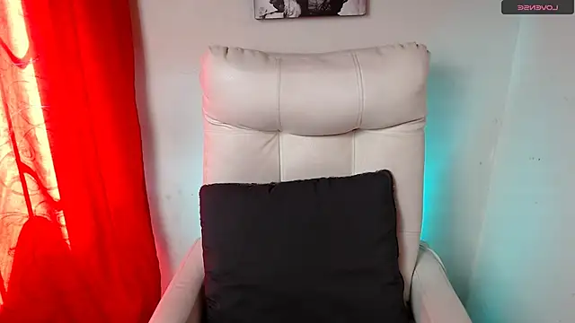 Snapshot of SamanthaRoldaan chatting on 16, 1, 2025 SamanthaRoldaan online show from 16, 1, 2025