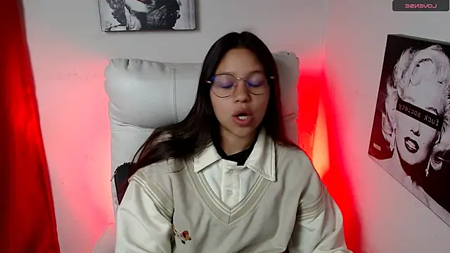 Snapshot of SamanthaRoldaan chatting on 25, 1, 2025 SamanthaRoldaan online show from 25, 1, 2025