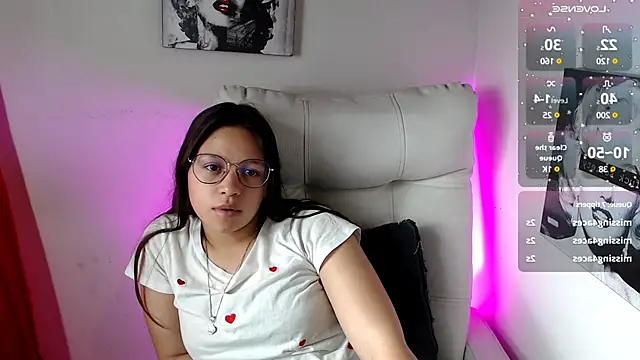 Snapshot of SamanthaRoldaan chatting on 3, 3, 2025 SamanthaRoldaan online show from 3, 3, 2025