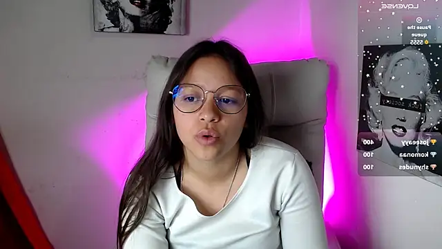 Snapshot of SamanthaRoldaan chatting on 10, 3, 2025 SamanthaRoldaan online show from 10, 3, 2025