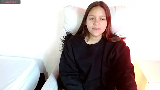 Snapshot of SamanthaRoldaan chatting on 13, 3, 2025 SamanthaRoldaan online show from 13, 3, 2025