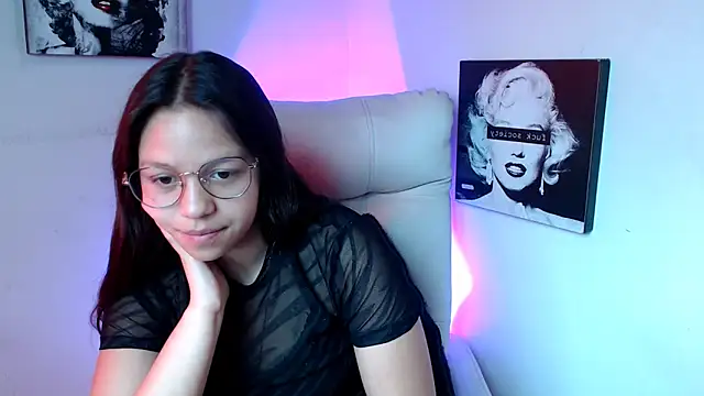 Snapshot of SamanthaRoldaan chatting on 15, 3, 2025 SamanthaRoldaan online show from 15, 3, 2025