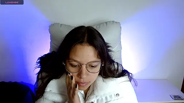 Snapshot of SamanthaRoldaan chatting on 19, 3, 2025 SamanthaRoldaan online show from 19, 3, 2025