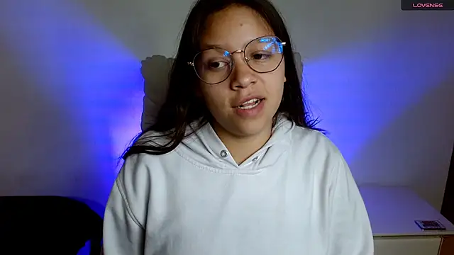 Snapshot of SamanthaRoldaan chatting on 20, 3, 2025 SamanthaRoldaan online show from 20, 3, 2025