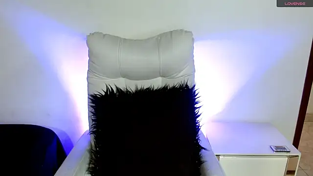 Snapshot of SamanthaRoldaan chatting on 21, 3, 2025 SamanthaRoldaan online show from 21, 3, 2025