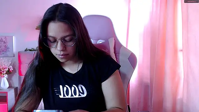 Snapshot of SamanthaRoldaan chatting on 12, 9, 2025 SamanthaRoldaan online show from 12, 9, 2025