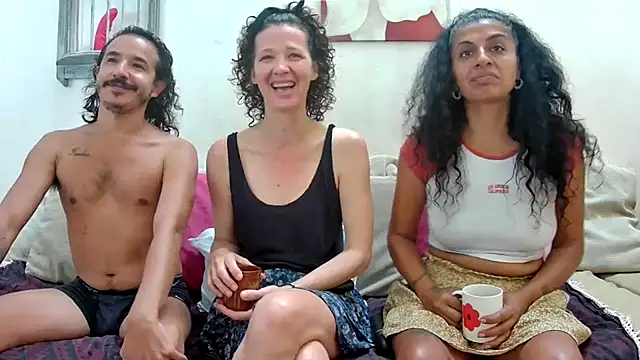 Snapshot of randomshuffles chatting on 20, 1, 2025 randomshuffles online show from 20, 1, 2025