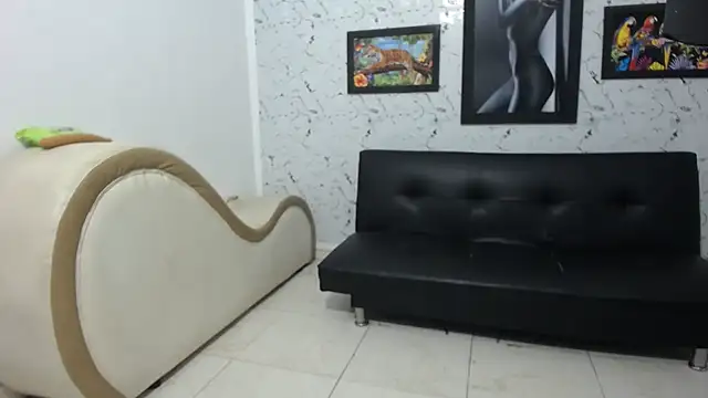 Snapshot of sexy_latin_room chatting on 22, 10, 2025 sexy latin room online show from 22, 10, 2025