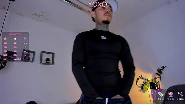 Snapshot of JordanSmiith_ chatting on 8, 2, 2025 JordanSmiith  online show from 8, 2, 2025