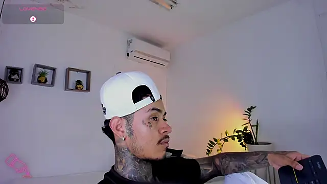 Snapshot of JordanSmiith_ chatting on 12, 2, 2025 JordanSmiith  online show from 12, 2, 2025