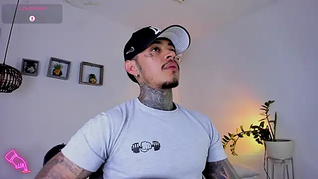 Snapshot of JordanSmiith_ chatting on 13, 2, 2025 JordanSmiith  online show from 13, 2, 2025