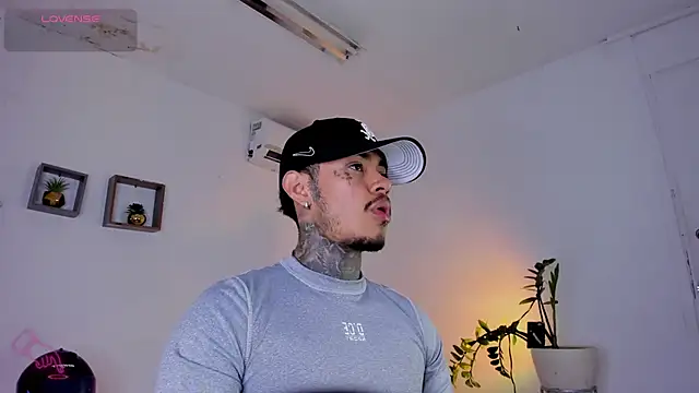 Snapshot of JordanSmiith_ chatting on 17, 2, 2025 JordanSmiith  online show from 17, 2, 2025
