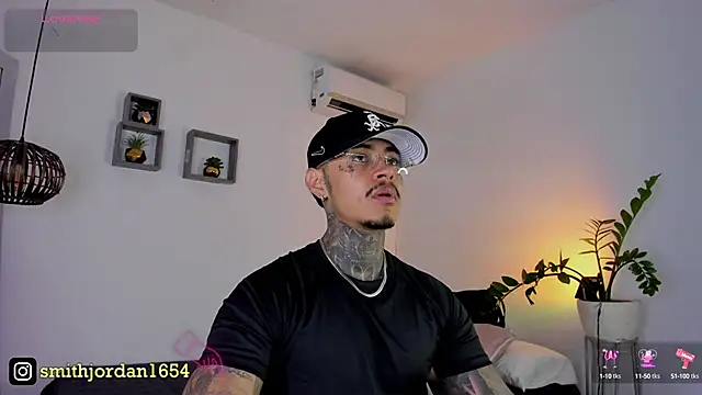 Snapshot of JordanSmiith_ chatting on 5, 3, 2025 JordanSmiith  online show from 5, 3, 2025