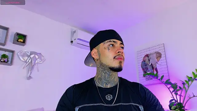 JordanSmiith  online show from 23, 3, 2026