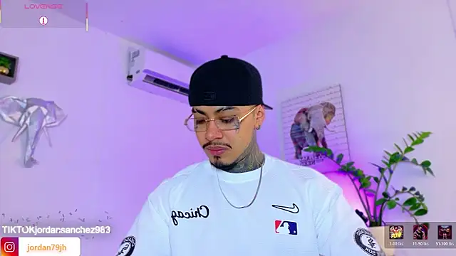 JordanSmiith  online show from 25, 4, 2026