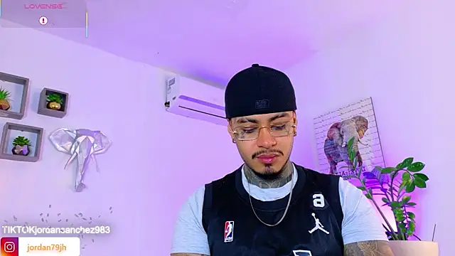 JordanSmiith  online show from 30, 4, 2026