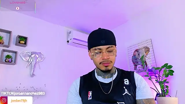 JordanSmiith  online show from 30, 4, 2026