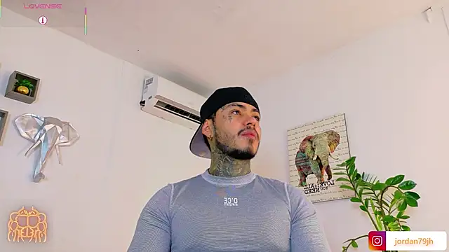 Snapshot of JordanSmiith_ chatting on 24, 6, 2026 JordanSmiith online show from 24, 6, 2026