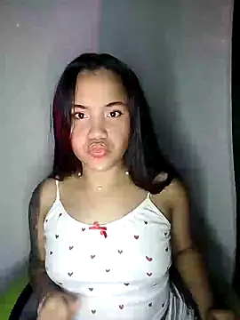 Snapshot of leila_22 chatting on 28, 12, 2024 leila 22 online show from 28, 12, 2024
