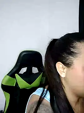 Snapshot of leila_22 chatting on 24, 1, 2025 leila 22 online show from 24, 1, 2025