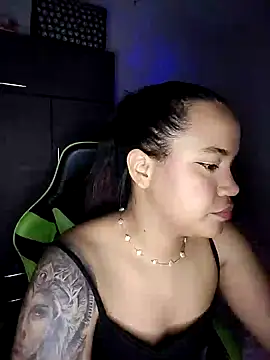 Snapshot of leila_22 chatting on 2, 2, 2025 leila 22 online show from 2, 2, 2025