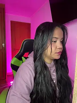 leila 22 online show from 27, 2, 2026