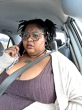 Snapshot of kweenxkarma chatting on 27, 10, 2025 kweenxkarma online show from 27, 10, 2025