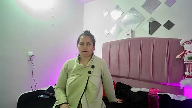 Melissa Milf of online show from 21, 12, 2024