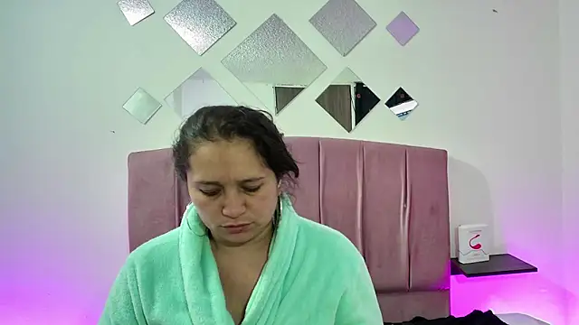 Melissa Milf of online show from 15, 1, 2025