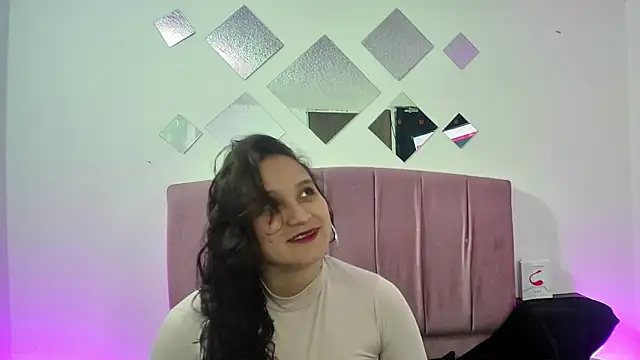 Melissa Milf of online show from 16, 1, 2025