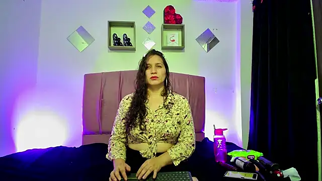 Melissa Milf of online show from 25, 2, 2025