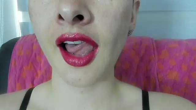 Snapshot of queen_fetish chatting on 25, 6, 2026 queen fetish online show from 25, 6, 2026