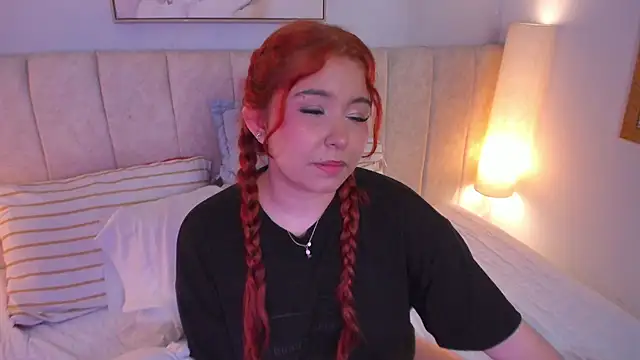 Atenea cuteee online show from 3, 2, 2026