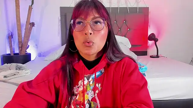 Snapshot of evelynjohnsoon chatting on 4, 1, 2025 evelynjohnsoon online show from 4, 1, 2025