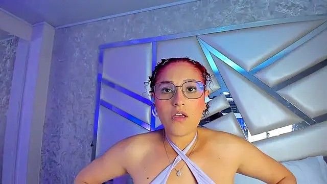 Snapshot of Miia002 chatting on 4, 2, 2026 Miia002 online show from 4, 2, 2026