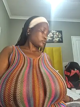 Bustygoddess32 online show from 7, 12, 2024