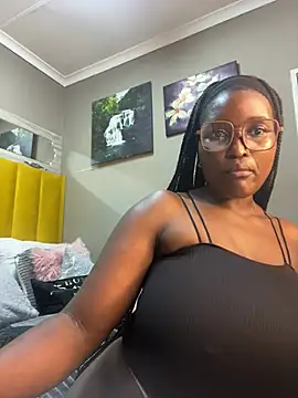 Snapshot of Bustygoddess32 chatting on 1, 2, 2025 Bustygoddess32 online show from 1, 2, 2025