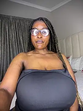 Bustygoddess32 online show from 27, 4, 2026