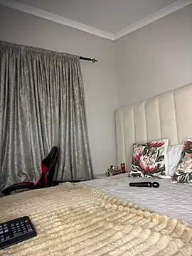 Bustygoddess32 online show from 5, 5, 2026