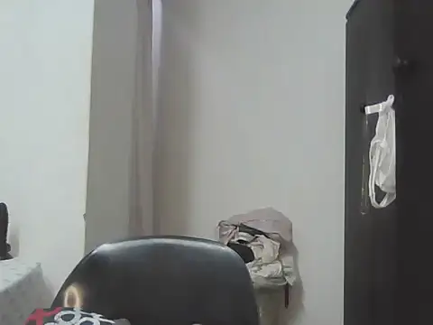 Snapshot of Sexxybella27 chatting on 24, 10, 2025 Sexxybella27 online show from 24, 10, 2025