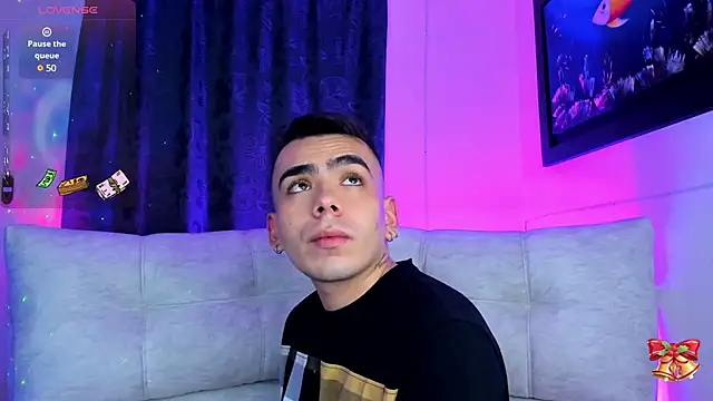 Snapshot of Jey_keler1 chatting on 15, 12, 2024 Jey keler1 online show from 15, 12, 2024