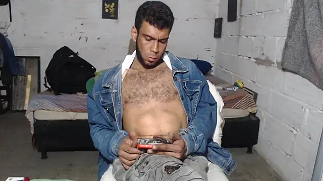 Snapshot of erik_alexander chatting on 6, 11, 2025 erik alexander online show from 6, 11, 2025