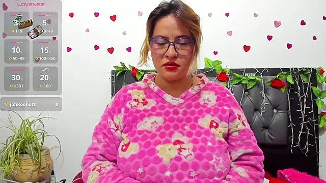 hazel 34 online show from 17, 11, 2025