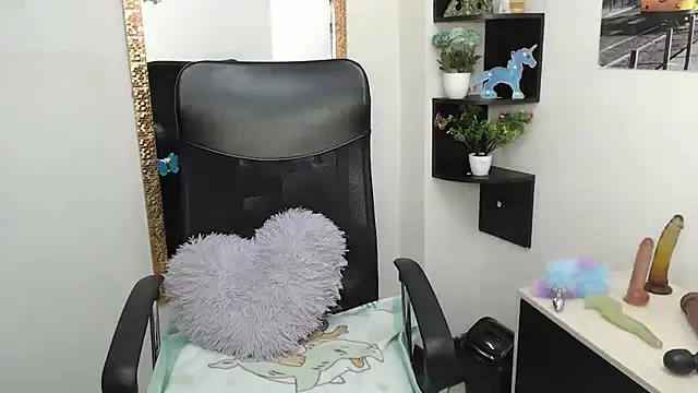 Snapshot of Prety_Nany chatting on 1, 2, 2025 Prety Nany online show from 1, 2, 2025