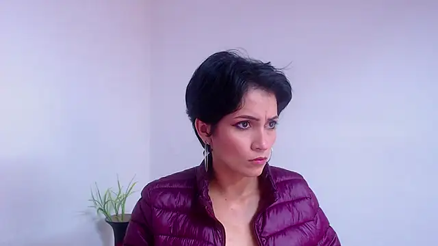 Snapshot of Hannaaaa__ chatting on 18, 12, 2024 Hannaaaa online show from 18, 12, 2024