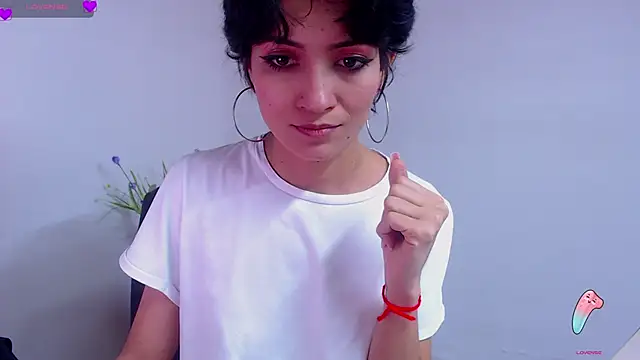 Snapshot of Hannaaaa__ chatting on 30, 1, 2025 Hannaaaa online show from 30, 1, 2025